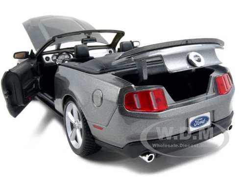 2010 ford mustang gt convertible gray 1 18 diecast model 2010 ford mustang gt convertible gray 1 18 diecast model