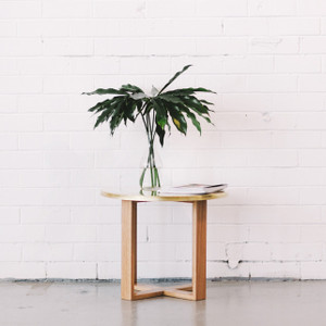 Kiss Cuddle Side Table