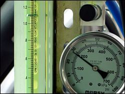 Glycerine filled pressure gauge to test on our 98 Dodge Cummins test truck Air Dog test flow.