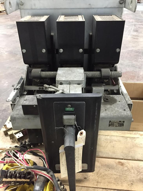DBL-50 Westinghouse 1600A EO/DO Air Circuit Breaker (Parts Breaker) DBL-50 Westinghouse 1600A EO/DO Air Circuit Breaker (Parts Breaker)