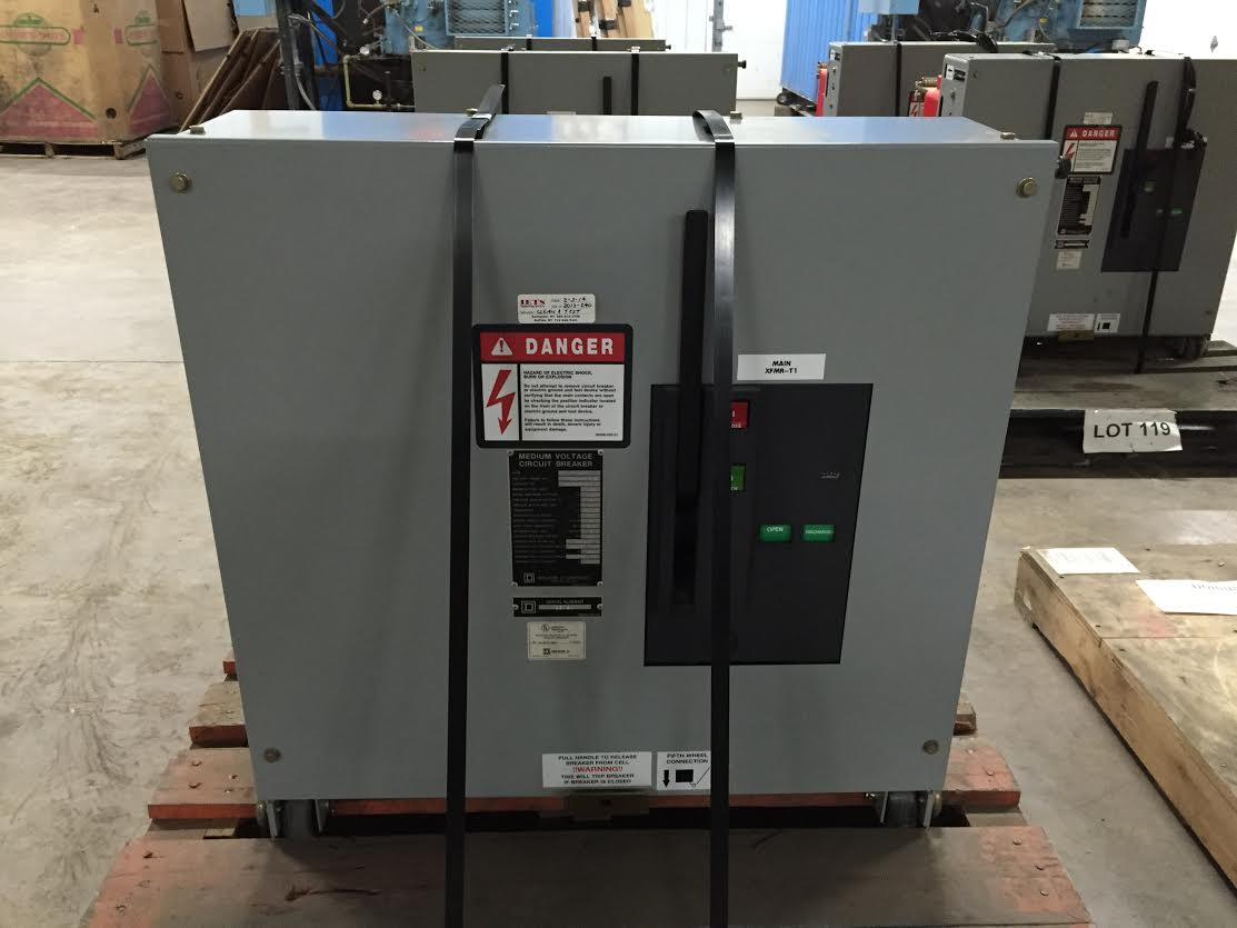 Type VR Square D 2000A 4.76KV Vacuum Circuit Breaker Bullock Breakers