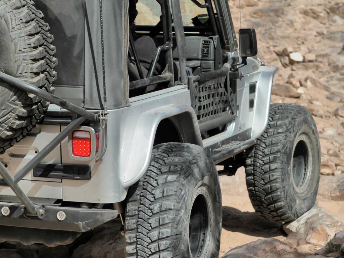 4" Flare Rear Tube Fenders Aluminum GenRight Jeep Parts