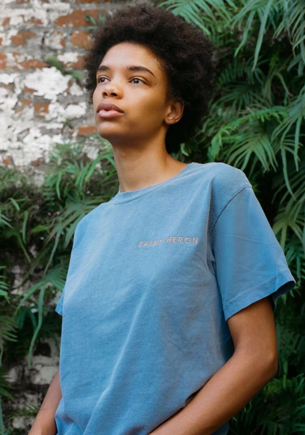 SAINT HERON UNISEX CREWNECK T-SHIRT - BLUE/YELLOW
