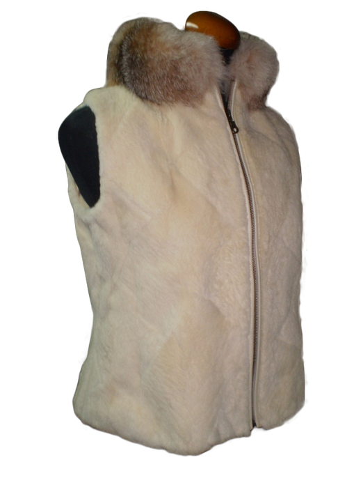 Beige Beaver Fur Vest Crystal Fox Collar Beige Beaver Fur Vest Crystal Fox Collar