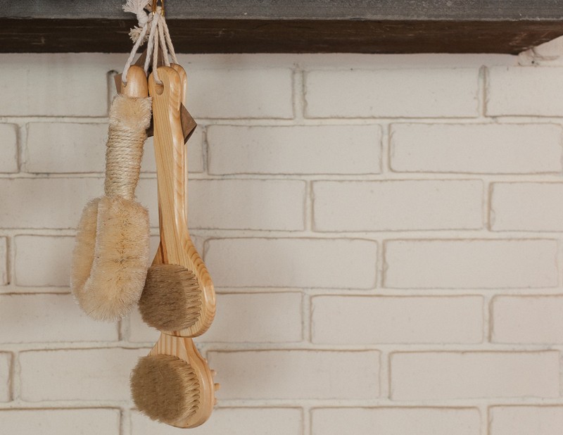 What is Dry Brushing? And Why Should I Try It?