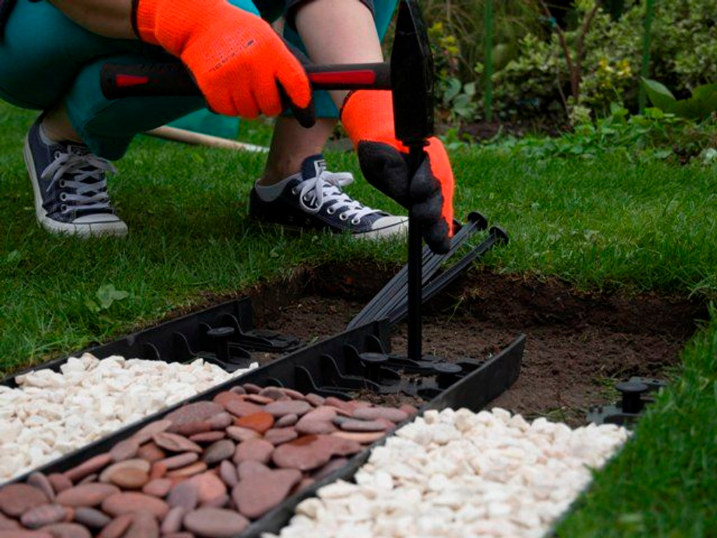 Easy to install plastic edging