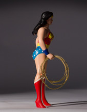 Wonder Woman Jumbo Figure Super Powers Collection Thumbnail 4