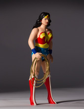 Wonder Woman Jumbo Figure Super Powers Collection Thumbnail 6
