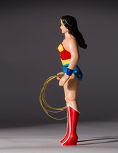 Wonder Woman Jumbo Figure Super Powers Collection Thumbnail 8