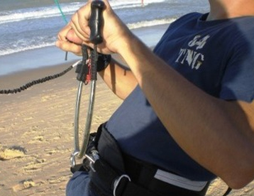 trainer-kite-harness-line-2-hooked.jpg trainer-kite-harness-line-2-hooked.jpg