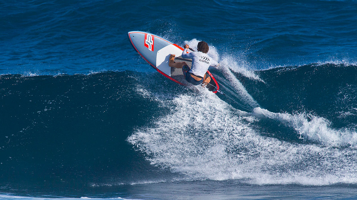 SUP Surfing