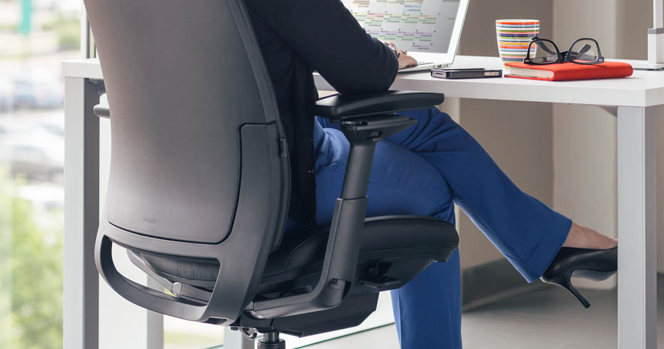 Petite Chair sizing up the right petite chair for smaller users - human solution Petite Chair sizing up the right petite chair for smaller users - human solution