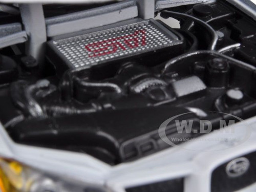 SUBARU IMPREZA WRX STI WHITE 1/24 DIECAST MODEL CAR BY MOTORMAX