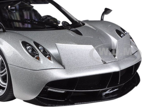 Pagani Huayra Silver 1/18 Diecast Car Model by Autoart