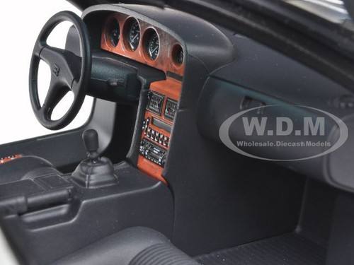 Bugatti EB110 GT White 1/18 Diecast Model Car Autoart 70978