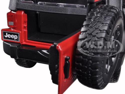 Maisto 1:18 Jeep Wrangler (10-31676-Red) Red diecast car model