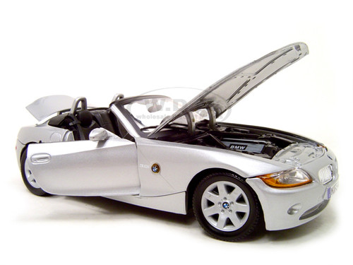BMW Z4 Convertible Silver 1/18 Diecast Model Car by Motormax