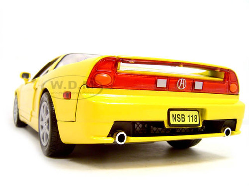 Acura NSX Yellow 1/18 Diecast Model Car Motormax 73140