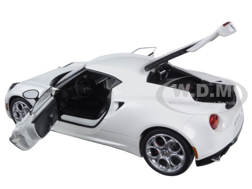 Alfa Romeo 4C Glossy White 1/18 Model Car by Autoart