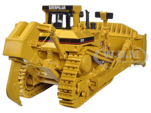 CAT Caterpillar D11R Track Type Tractor with operator 1/50 Diecast 