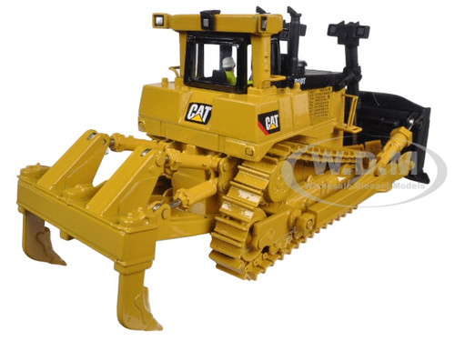 CAT CATERPILLAR D10T TRACTOR W/OPERATOR 1/50 MODEL BY DIECAST