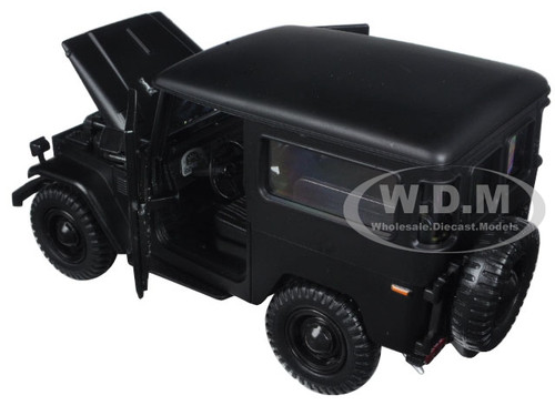 Details about   TOYOTA FJ40 DARK GREEN WITH WHITE TOP 1:24 SCALE MODEL BY MOTORMAX 79323 
