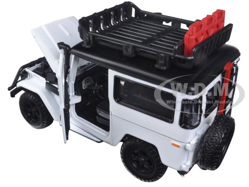 Toyota FJ40 Land Cruiser White 