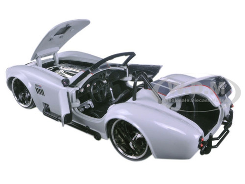 1965 Shelby Cobra 427 S/C Grey 1/24 Diecast Model Car Jada 99083
