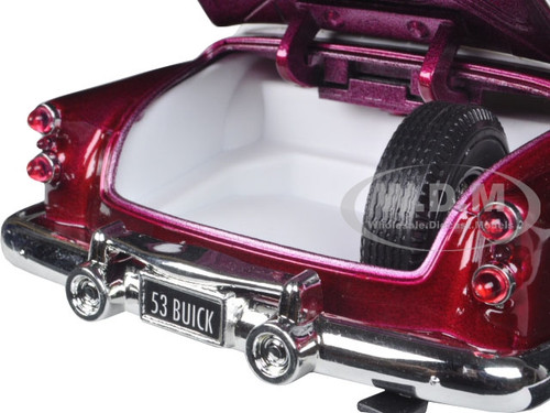 1953 Buick Skylark Burgundy 1/18 Diecast Model Car by Motormax