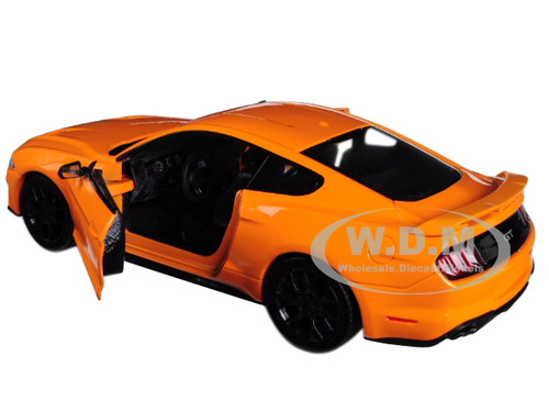 Motormax 79352 Ford Mustang GT orange 2018 Maßstab 1:24 Modellauto NEU!°