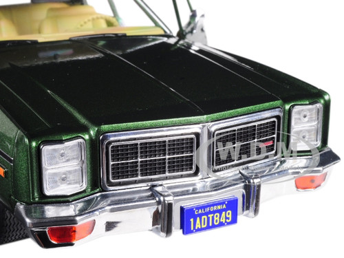 Dodge Monaco 1977 Hunter TV-Serie grün Modellauto 1:18 Greenlight Collectibles