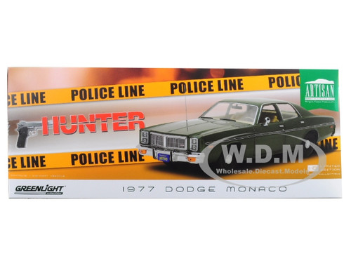 DIECAST CAR /& LED DISPLAY CASE 1977 DODGE MONACO HUNTER HUNTERLIGHT 19045 1//18