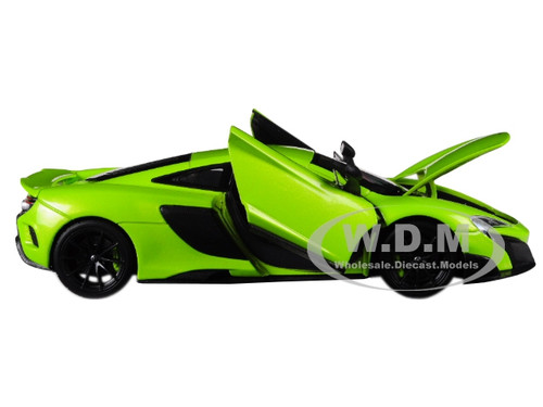 MCLAREN 675LT COUPE GREEN 1//24-1//27 DIECAST MODEL CAR BY WELLY 24089