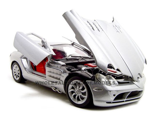 Mercedes McLaren SLR Silver with Red Interior 1/12 Diecast Model Car by  Motormax