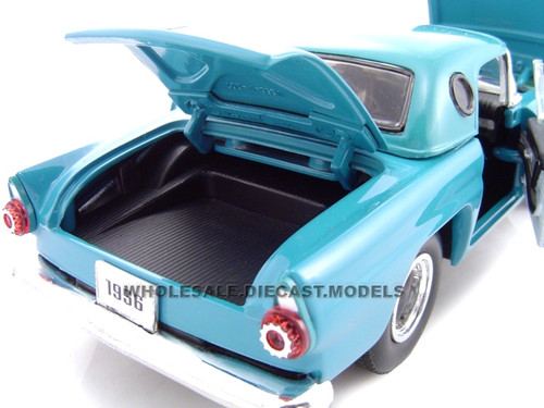 1/18ミニカー　FORD STREET ROD 1956 1956 FORD THUNDERBIRD STREET ROD BLUE 1:24 MODEL CAR BY