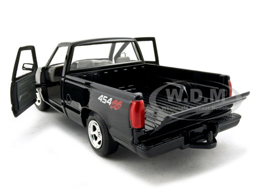 1992 Chevrolet Pickup SS 454 Black 1/24 Diecast Car Model