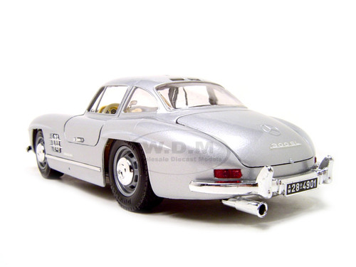 Burago 1//18 1954 Mercedes Benz 300 SL Vintage Diecast Car Model Silver