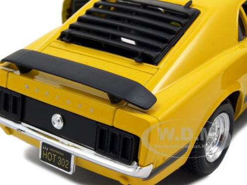 Details about   Maisto 1970 Ford Mustang Boss 302  1/24 scale yellow exterior new in box 