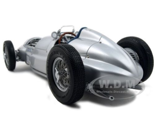 1939 Mercedes W 165 Silver 1/18 Diecast Car Model CMC 018