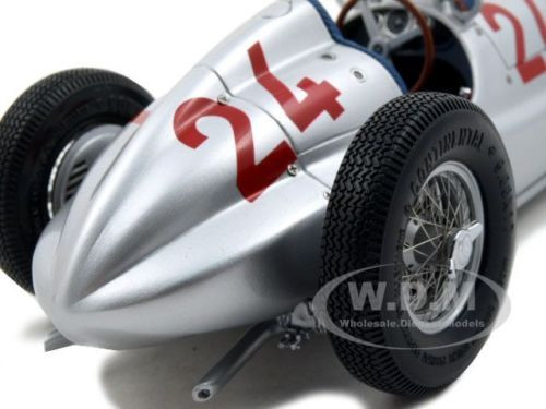 Mercedes Benz W165 1939 1/18スケール CMC 1/18 scale Mercedes-Benz W165 1939 Silver #24 rare