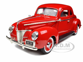 1940 FORD DeLuxe Coupe black // silver MotorMax 1:18