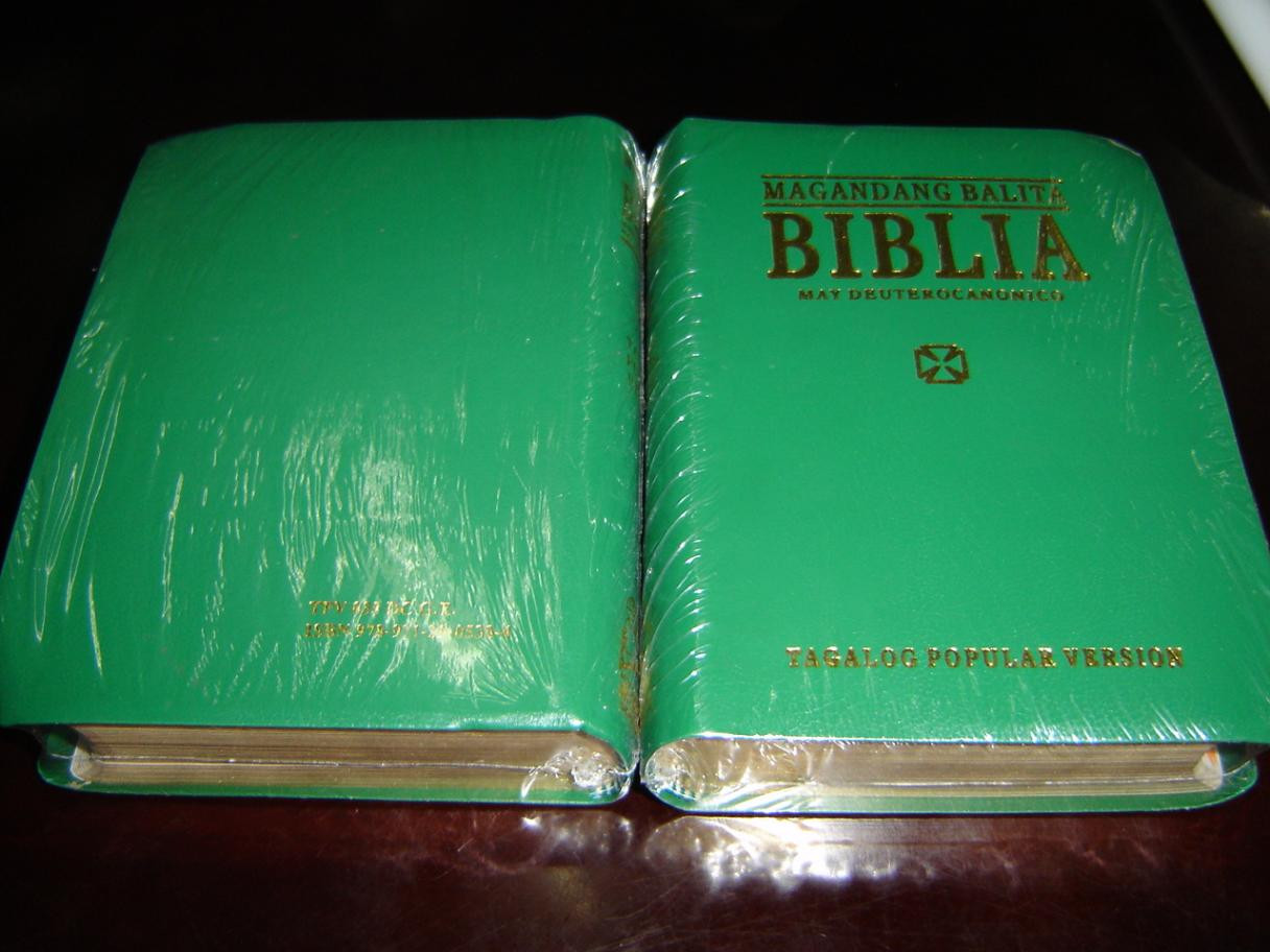 GREEN Tagalog Bible with Deuterocanonical Books / Magandang Balita ...