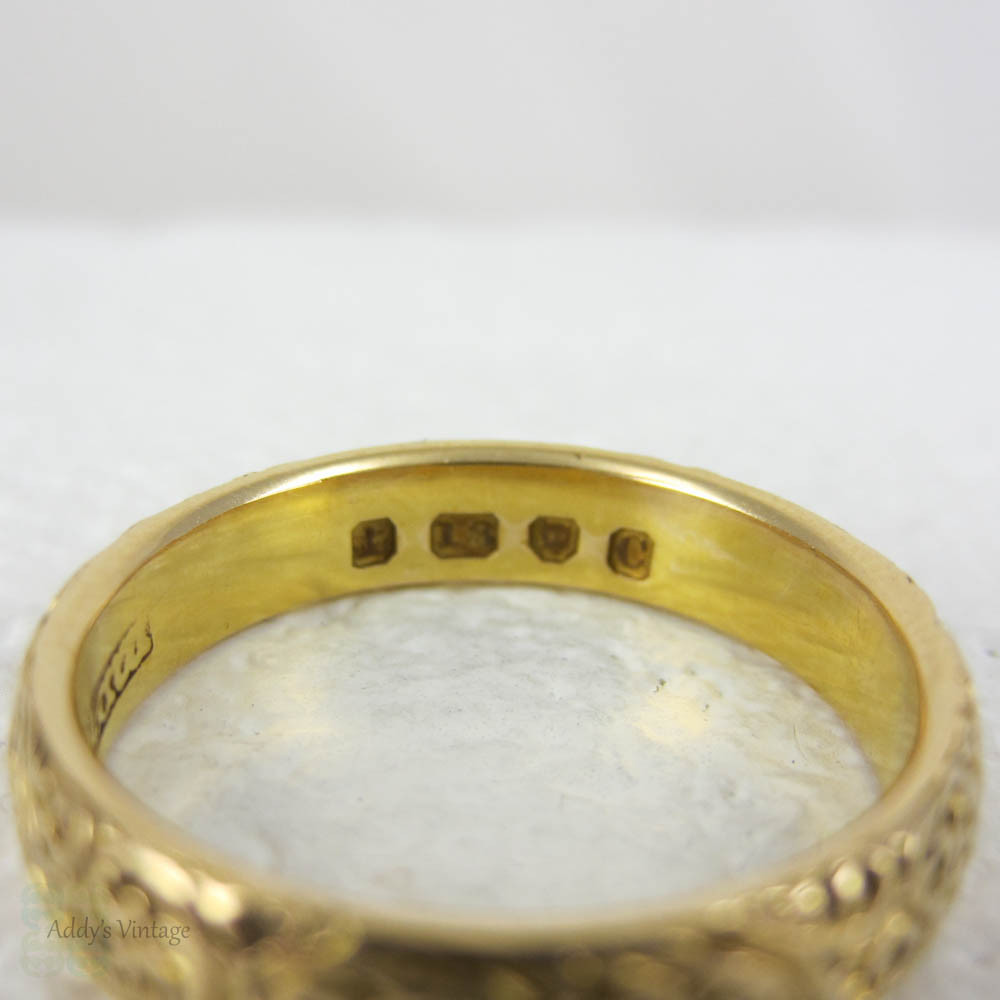 Antique Engraved 18 Carat Yellow Gold Wedding Band, Fully Engraved