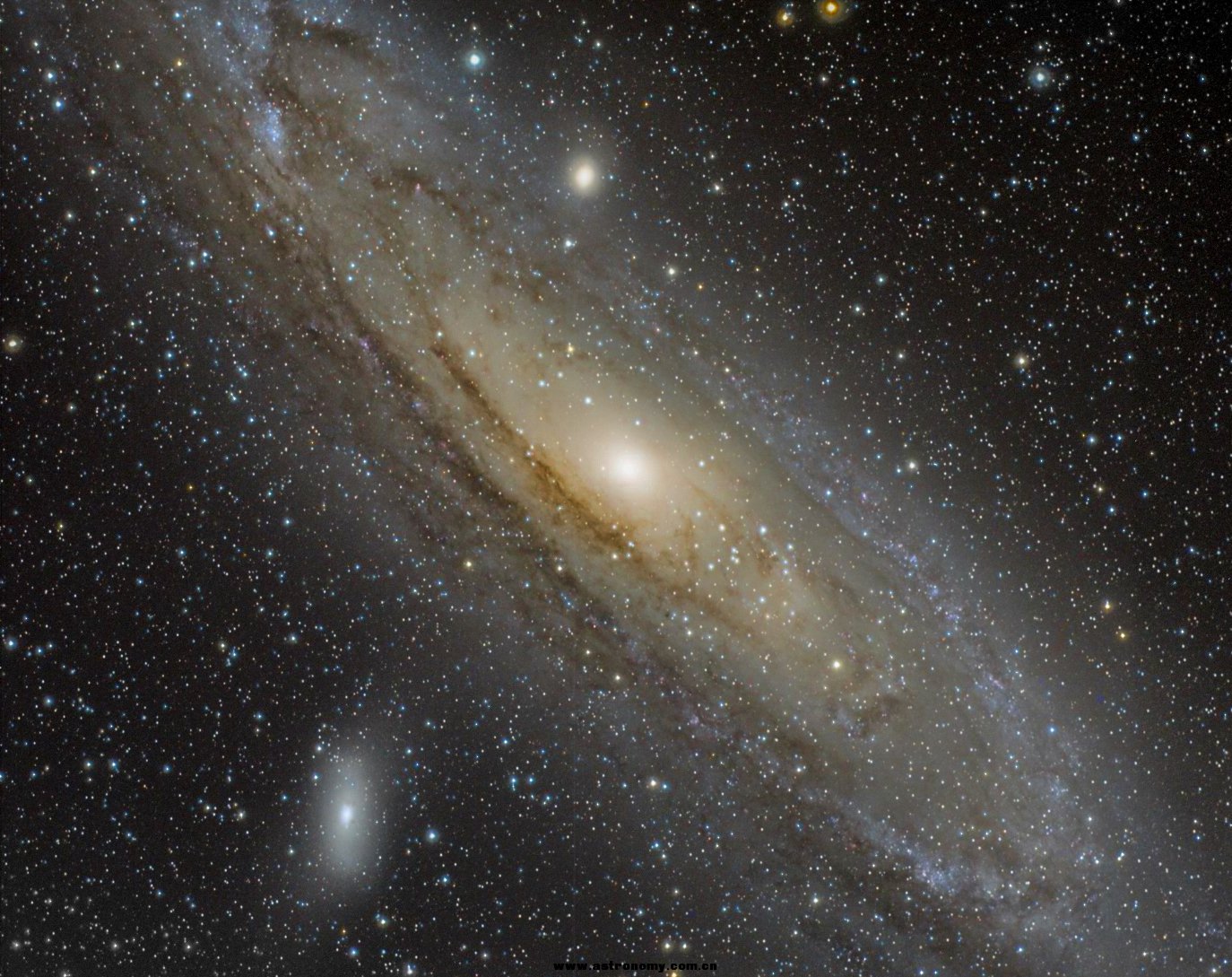 M31 Under Light Polluted Sky with Optolong L-Pro
