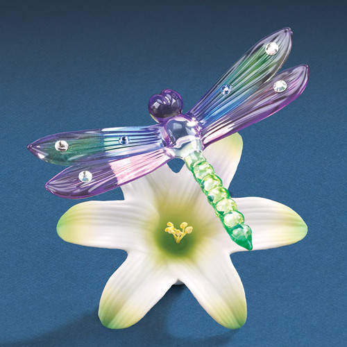Dragonfly with a Lilly Glass Figurine GP6061