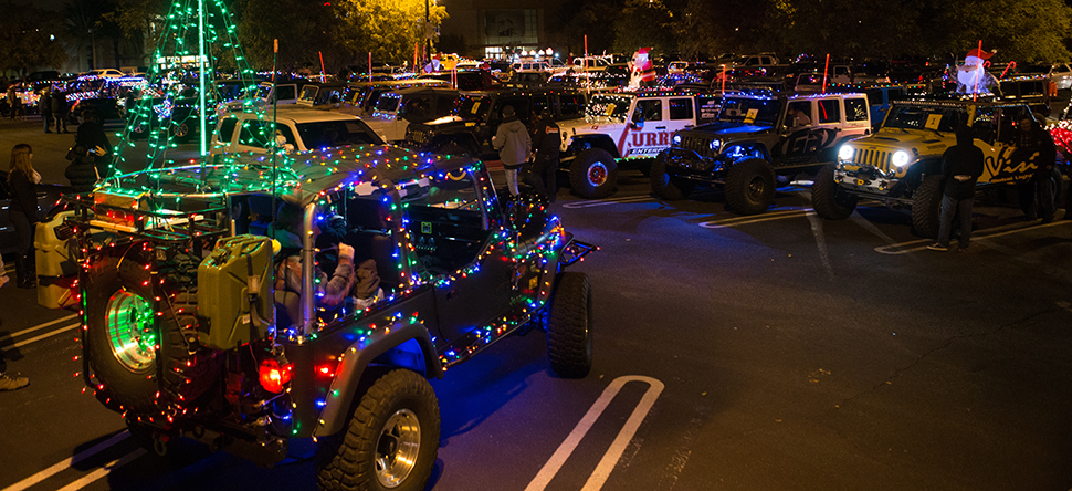 paradeoflights-03.jpg paradeoflights-03.jpg