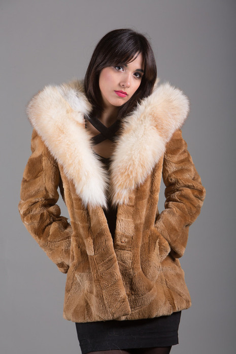 Beaver Fur Coat Cobra Hood Beaver Fur Coat Cobra Hood