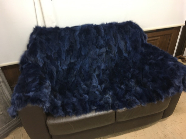Navy blue fox fur blanket/throw Navy blue fox fur blanket/throw
