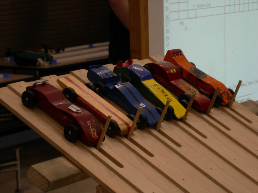 the-history-of-the-pinewood-derby-earn-medals-memories-trophy-outlet