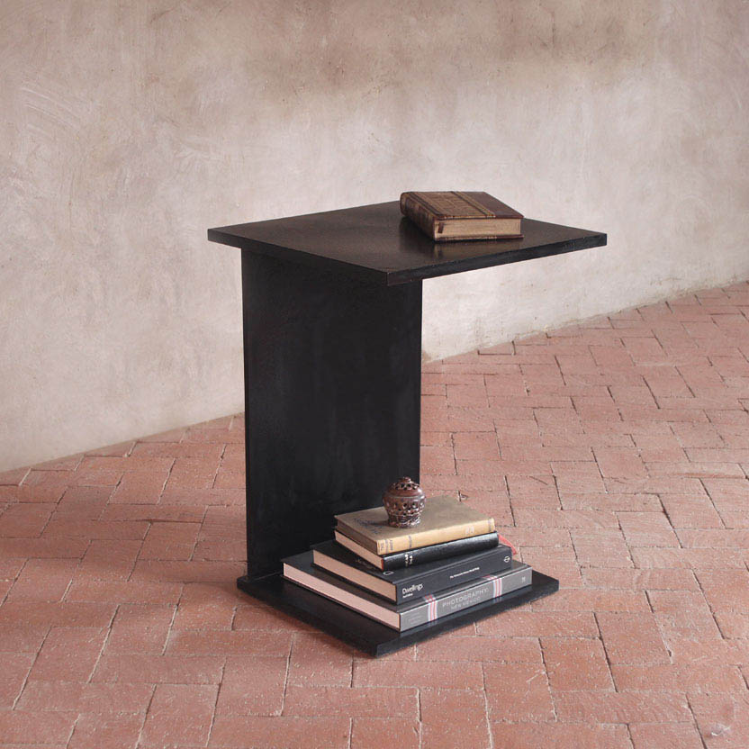 Minimalist Steel Table Minimalist Steel Table